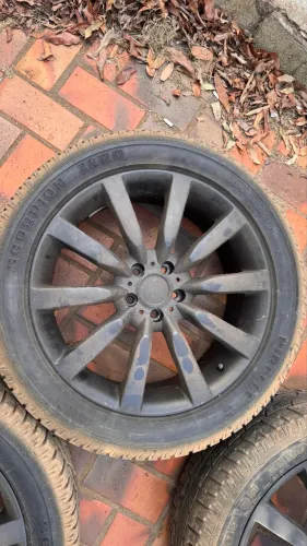 Rodas liga leve com pneus