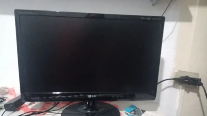 Tv LG 22 POLEGADAS + GOOGLE CHROMECAST