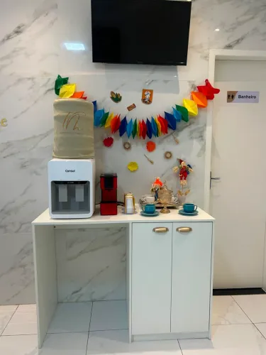 Bebedouro eletrolux semi novo