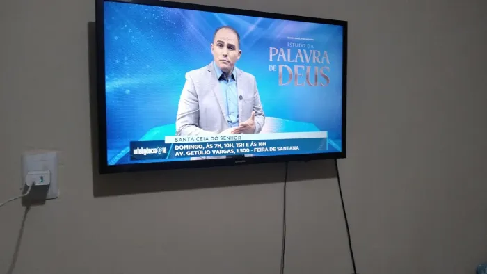 TV 32 usada e conservada