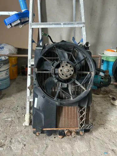 Radiador com eletroventilador motor ap
