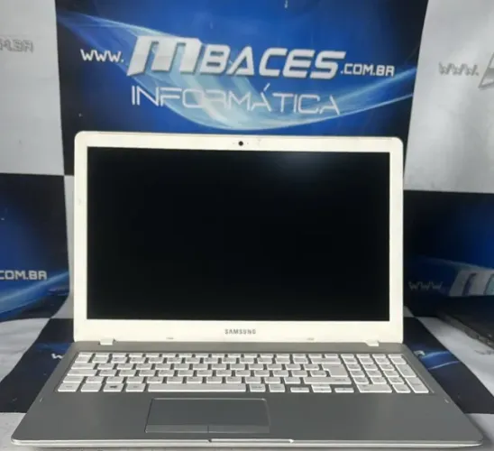 Notebook clássico Samsung Np500r5h-br i5 8Gb Ssd240Gb 15.6 polegadas