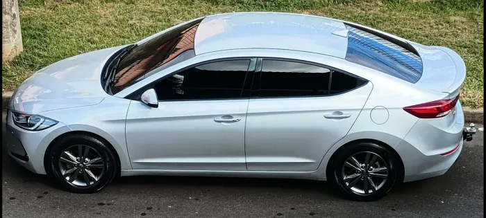 Hyundai Elantra 2.0 16V Flex Aut. 2017