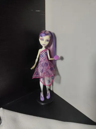Boneca Monster High Spectra Petit Poa/Dot Dead Gorgeous G1