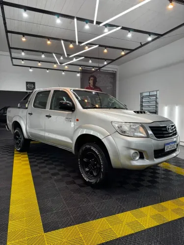 Toyota Hilux CD D4-d 4X4 3.0 TDI Dies. Mec. 2014