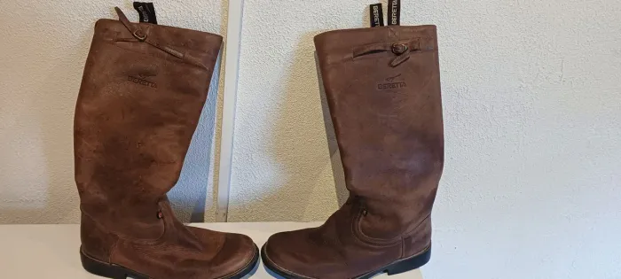Bota gaucha marca Beretta.