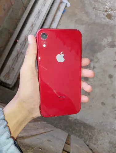 Troco iPhone XR por outro iPhone pode ser 11 XR todo original bateria 80% 64gb