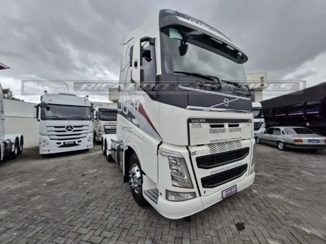 Volvo FH 460 2020 6x2 Teto alto completo