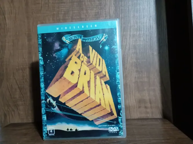 Dvd filme Monty python a vida de Brian usado na condição das fotos
