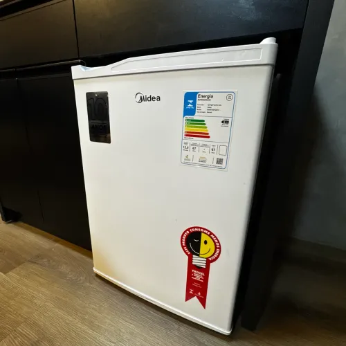 Frigobar midea 67 litros seminovo