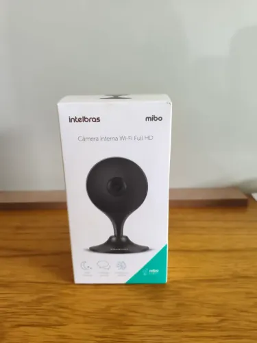 Vendo câmera de segurança interna Intelbras Wi-Fi Full HD + Cartão micro SD 32gb