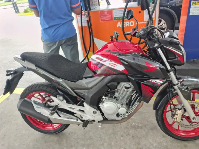 Honda cb Twister 250cc