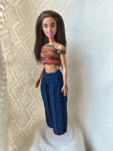 Roupa de boneca Barbie em crochê 