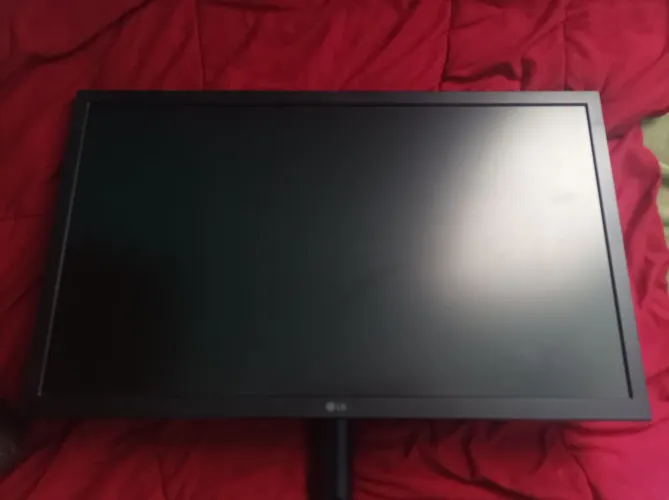 LG ultragear QLED 144Hz 1ms