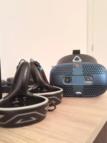 Óculos VR HTC Vive Cosmos - PCVR