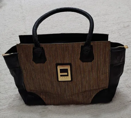 Bolsa Preta e Dourada Onça - loja Ferni
