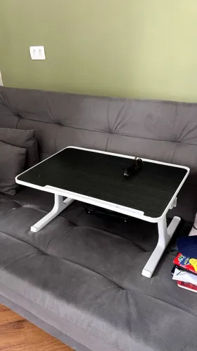 MESA PARA TRABALHAR NO CONFORTO DO SEU SOFÁ