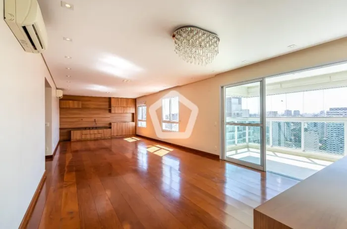 Apartamento à venda 210m² no Condomínio Momento Vila Olimpia