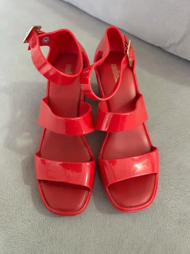 Sandália Vermelha Melissa