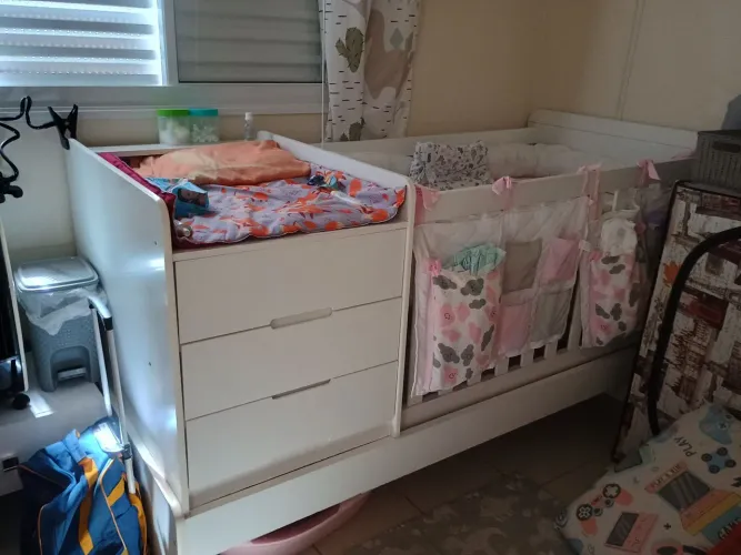 Vendo berço multifuncional com colchão