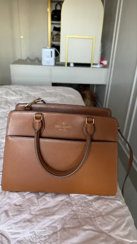 Vendo Bolsa Kate Spade de couro semi nova .