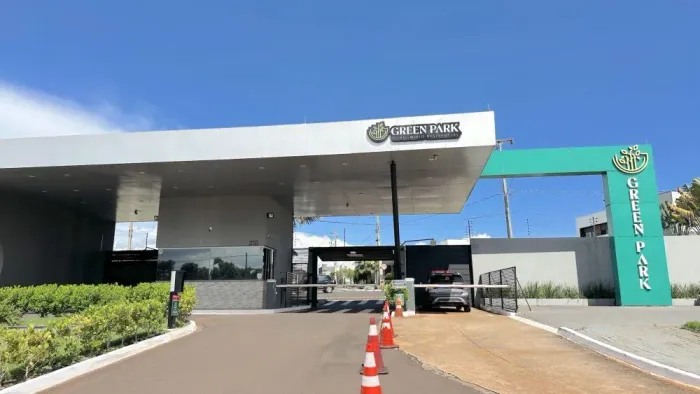 VENDA | Sobrado, com 5 quartos em Alto Das Grevíleas, Maringá