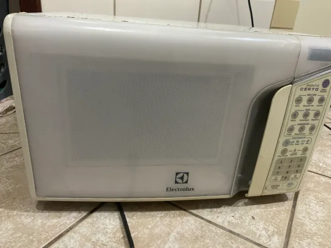 Microondas com defeito 