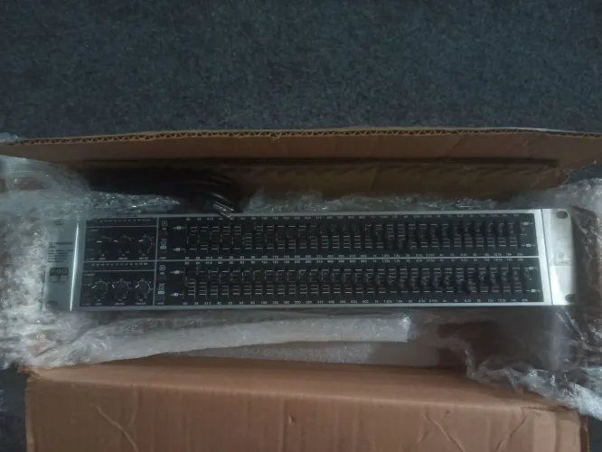 equalizador Behringer 31 bandas 