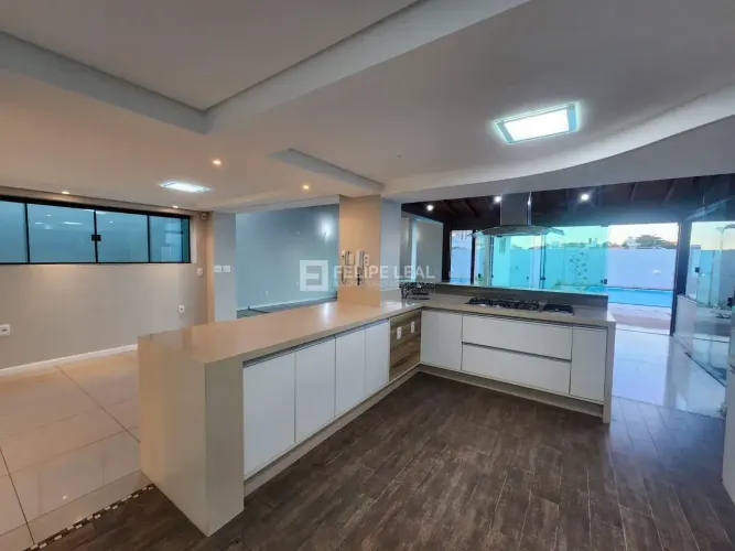 Linda casa a venda em Capoeiras Florianópolis SC