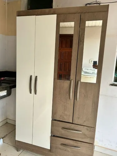 Guarda roupa solteiro 3 portas