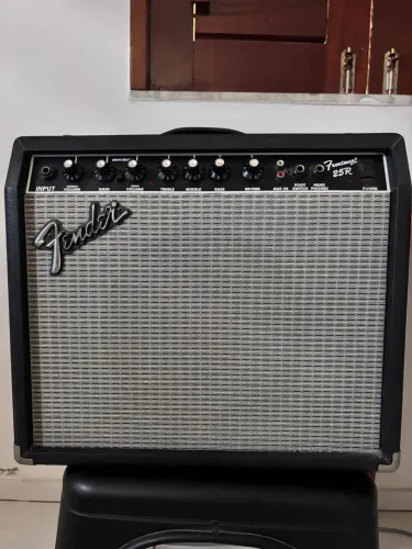 Fender Frontman 25R