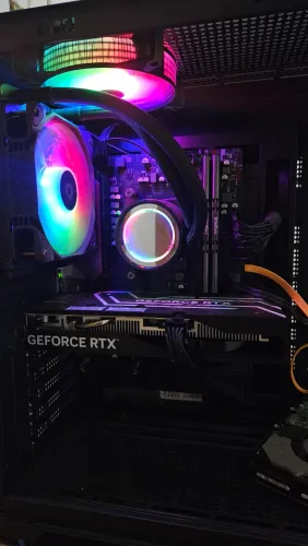 PC Gamer Poseídon RTX 4060, Ryzen 7 5700X3D, 16gb RAM
