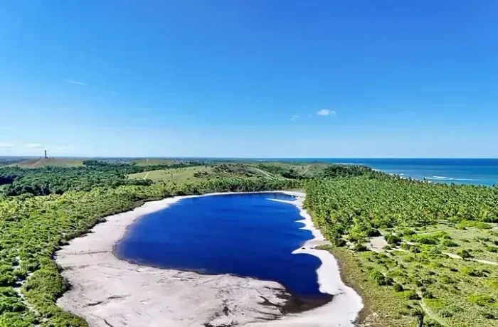 Terreno beira mar e LAGOA AZUL / Maraú - BA