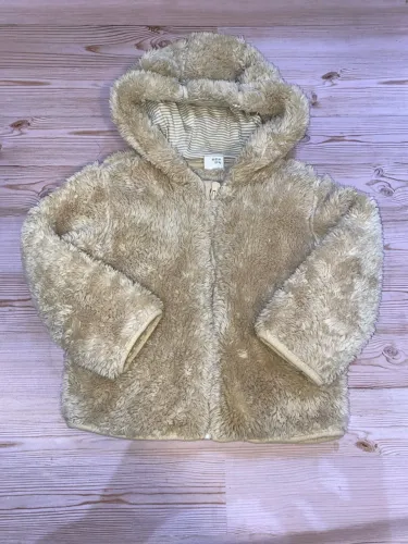Lote com 100 peças de roupas Infantins