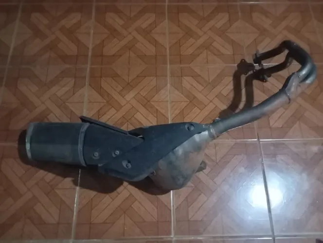 Vende-se Escapamento MT03