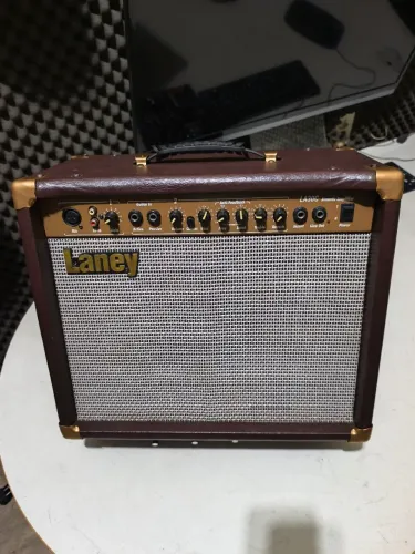 AMPLIFICADOR DE VOZ E VIOLÃO - PARCELO12X NOS CARTÕES 