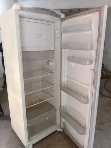 Geladeira Consul frosfree 