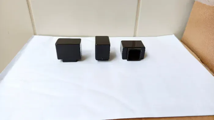 Sobretampa preta, lisa, brilhante, alta qualidade - Perfume - Cosmetico - Shampoo