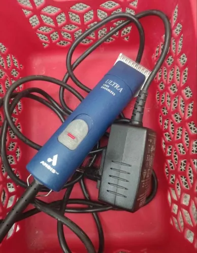 Máquina de tosa andis