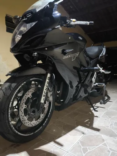 Gsx 650f 2013 impecável aceito troca em moto menor com volta