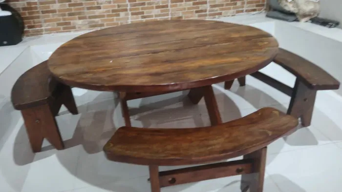 Vendo mesa de jaqueira 