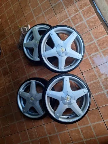 Vendo rodas 165/ 35 R 17