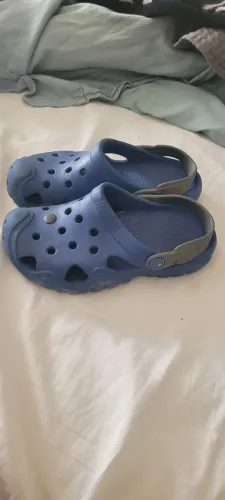Crocs Azul - 8 anos - Tamanho 32 (Tamanho 1 EUA)