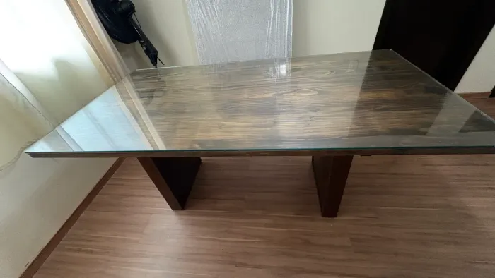 MESA + MÓVEIS DE SALA À VENDA