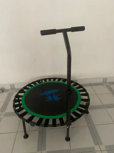 Cama elástica, jump academia.