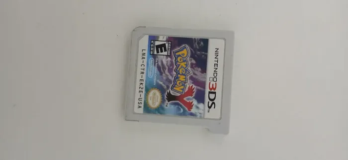 Jogo Pokemon Y 3DS + brindes