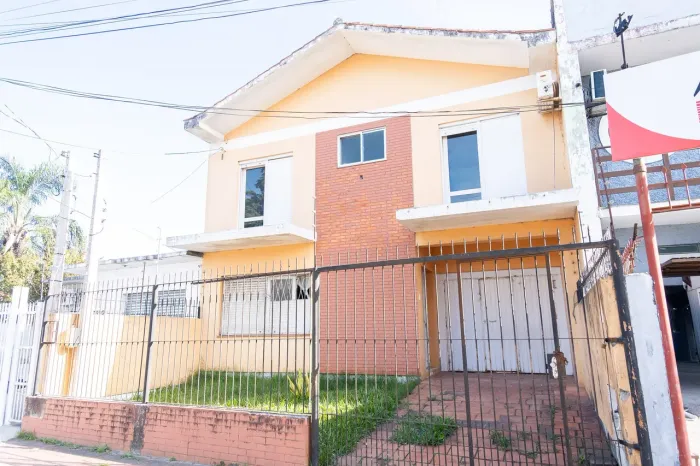Casa mobiliada à venda e para locação no Areal, Pelotas/RS ideal para uso residencial ou