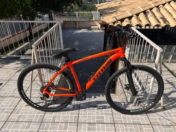 Bicicleta lótus aro 29 com marcha