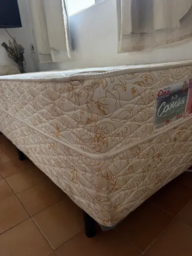 Cama de solteiro 
