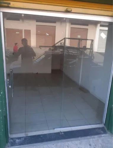 Porta de Vidro nova, nunca foi instalada